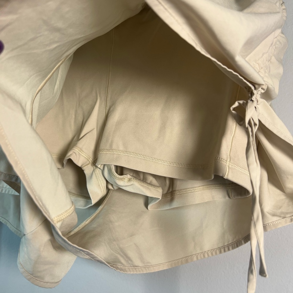 OFFLINE By Aerie Ruched Hot Stuff Short Cream XL - Picture 7 of 8